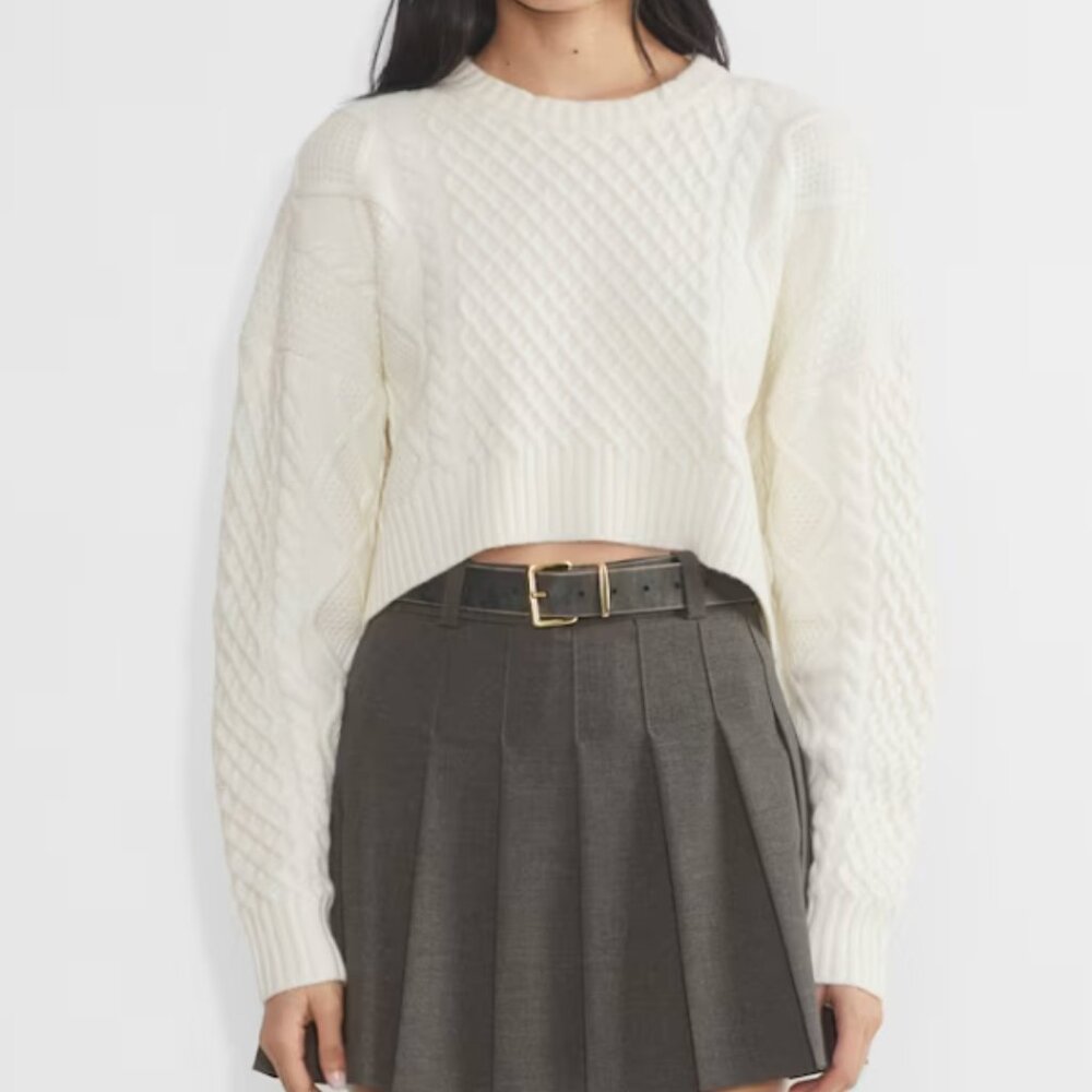 Aritzia Sunday Best Peggy Cropped Sweater (XS)